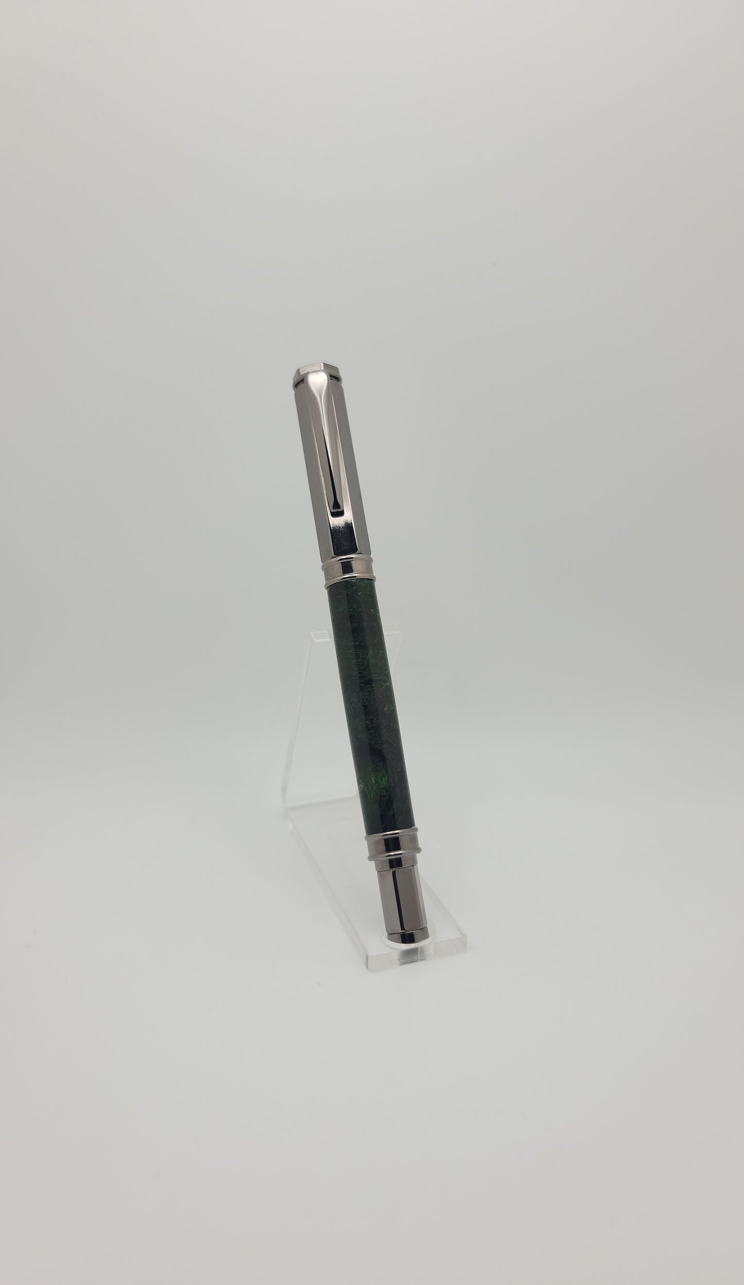 Magnetic Vertex Fountain Pen - Gun Metal - Lime/Black Maple Burl