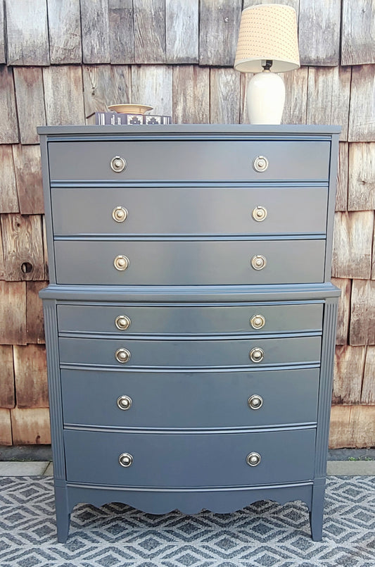 Vintage Dixie Hepplewhite Style Highboy dresser