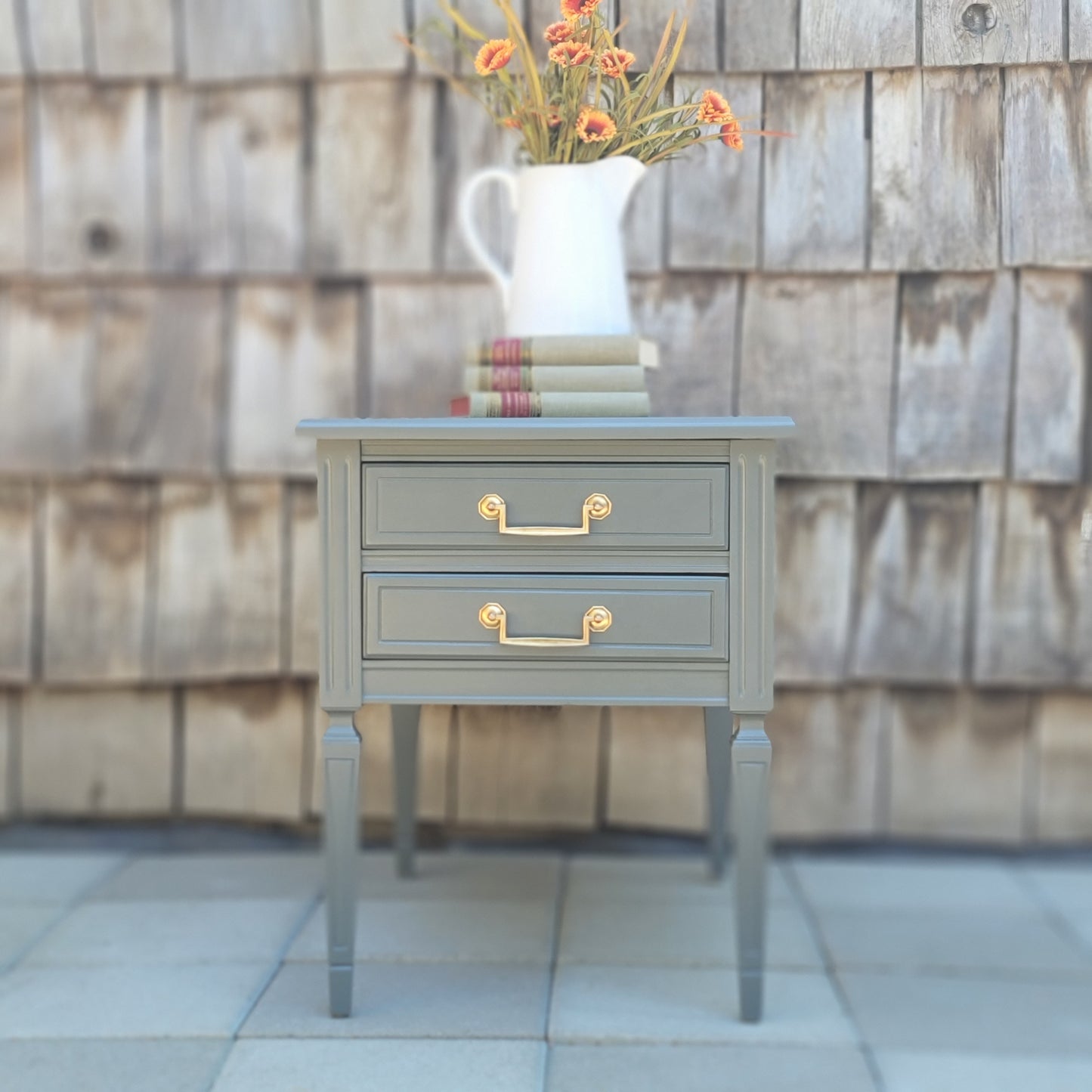 2 Drawer End Table/Nightstand